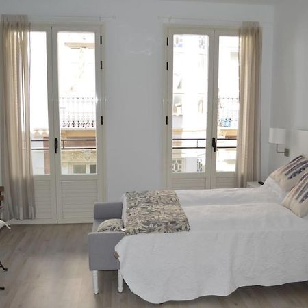 Modern Studio Flat Close To Plaza Merced Malaga Luaran gambar