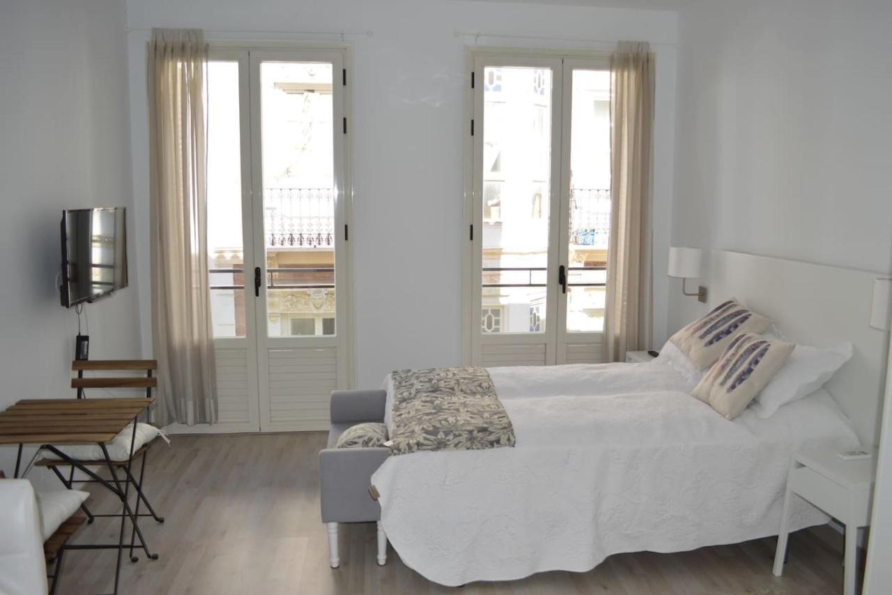 Modern Studio Flat Close To Plaza Merced Malaga Luaran gambar